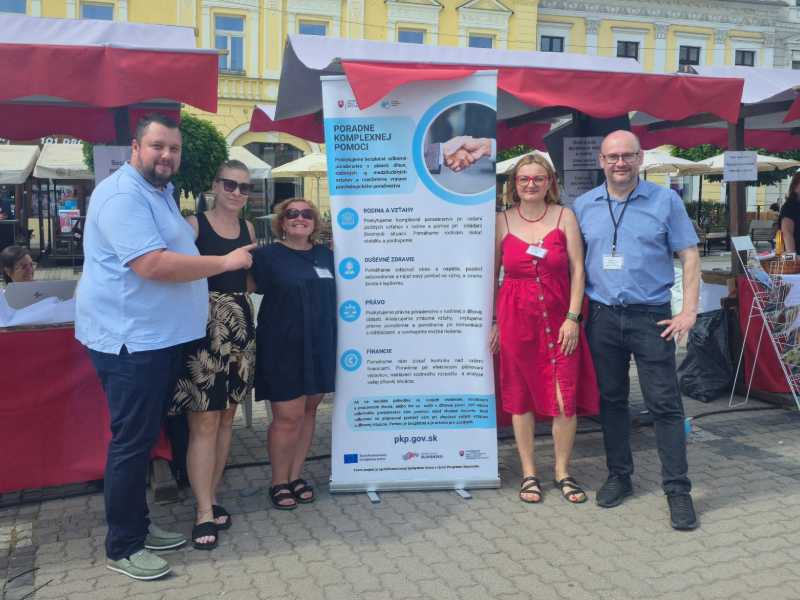 Účasť Poradní komplexnej pomoci Banská Bystrica na podujatí Pod jednou strechou